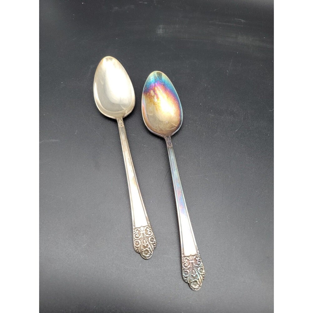 2 Vintage Rogers DeLuxe Plate IS Precious Silverplate 8.5in Serving Table Spoons